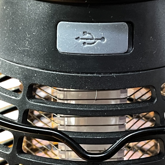 Mosquito Killer Lamp - Solar Bug Zapper - Tested - Picture 3 of 4